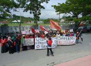 Puluhan Perempuan Gelar Unjuk Rasa di DPRD Majene, Ini yang Dituntut