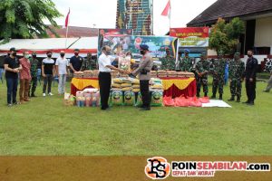Dapur Lapangan TNI-Polri Terima Donasi Paguyuban Tionghoa