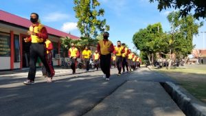 Olahraga Pagi, Cara Brimob Parepare Jaga Imun dan Stamina Cegah Covid-19