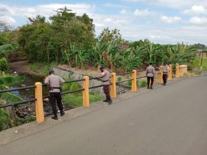 Tim SAR Brimob Siaga Patroli di Kawasan Rawan Banjir Parepare