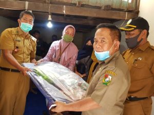 12 KK Korban Kebakaran Saleppa Dapat Bantuan Pemkab Majene