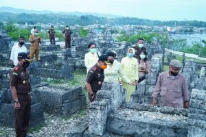Kajati Sulbar Kunjungi Makam Raja Hadat Banggae di Bukit Ondongan