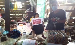 Relawan BDDB Bantu Nenek 80 Tahun Penderita Diabetes di Bone