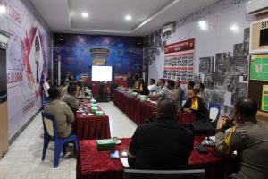 Amankan Sidang Pleno Terbuka KPUD Barru, Danyon B Pelopor Gelar Simulasi Pasukan