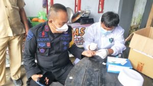 Puluhan Personil Brimob Parepare Ikuti Rapid Tes Jelang Purna Tugas di Barru