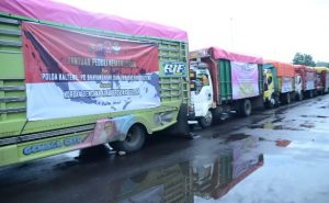 6 Truk Bantuan dari Kalteng dan 2 Truk Maluku Tiba di Pendopo Majene