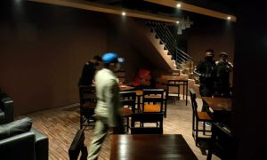 Polres Toraja Utara dan Satpol PP Bubarkan Cafe yang Masih Buka Diatas Jam 22.00