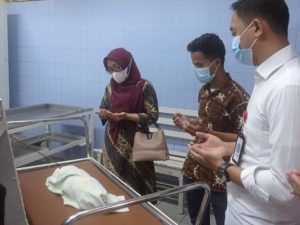 Ketua DPRD Majene Salmawati Sampaikan Duka Atas Meninggalnya Bayi Tanpa Anus di Makassar