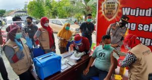 Kini Petugas Dinkes dan selanjutnya Petugas Puskesmas di Pasangkayu Divaksin Covid-19