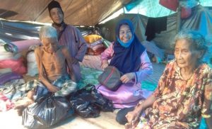 Kakek yang Tuli, Usia 100 Tahun Lebih di Tapalang, Tak Miliki Rumah Layak, Itu pun Rubuh