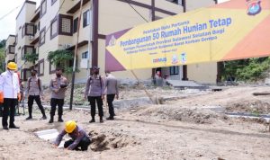 Gubernur Sulsel dan Kapolri Resmikan Pembangunan Rumah Polisi Korban Gempa di Sulbar