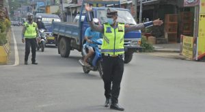 Satlantas Polres Toraja Utara Gelar Pengaturan Pagi di Rantepao