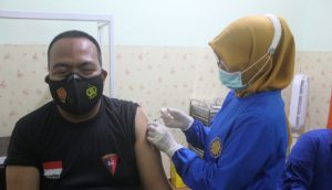 Danyon Brimob Parepare : Vaksin Aman, Masyarakat Jangan Takut dan Ragu