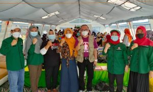 Sambut Ramadhan, Dokter di Majene Kembali Salurkan Bantuan Kepada Warga Malunda