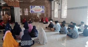 Dosen dan Mahasiswa PGMI IAIN Bone Berbagi di Panti Asuhan dan TPA