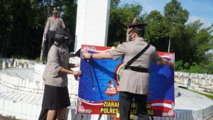 Hari Bhayangkara ke-75 Polres Torut Ziarah ke Makam Pahlawan Buntu Leppong