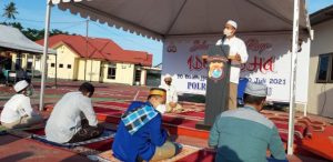 Personil Polres Pasangkayu Laksanakan Sholat Idul Adha dengan Prokes Ketat
