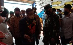 48 Ribu Lebih KPM di Bone Terima Bantuan Beras 10 Kg dari Bulog