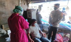Polres Tana Toraja Gelar Swab Antigen  Masyarakat di Pasar Rembon, Ini Hasilnya