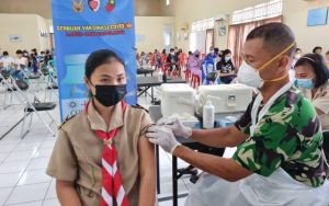 Generasi Milenial Dominasi Serbuan Vaksinasi di Lanud Sam Ratulangi Manado