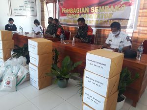 Dandim 1414/Tana Toraja Salurkan Bantuan Sosial Kepada Masyarakat yang Kurang Mampu