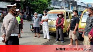 Sat Lantas Polres Parepare Pasang Stiker ” Ayo Pakai Masker “. Ini Tujuannya