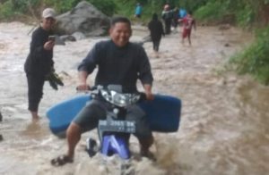 Jalan Poros Moncongan- Talumene Bontomanai Dikeluhkan Warga