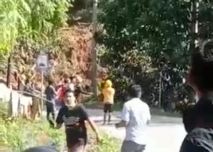 Detik-detik Jalan Poros Toraja Palopo Longsor