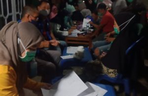 Banyak Peminat, Desa Onang Layani Vaksinasi Hingga Larut Malam