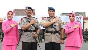Dansat Brimob Polda Sulsel Berganti