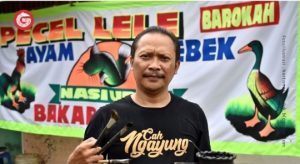 Pelukis Legendaris Spanduk Pecel Lele, Ini Sosok dan Pelanggannya