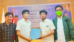 Pucuk Pimpinan HIPMI Perguruan Tinggi Kabupaten Bone Berganti