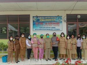 Tim Door to Door Polres Tana Toraja Gelar Vaksinasi di SDN 108 Rantelemo