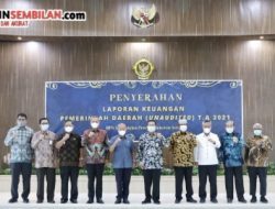 Sebagai Bentuk Pertanggung Jawaban, Wakil Bupati Pinrang Serahkan LKDP TA. 2021 ke BPK RI