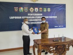 Wabup Majene Arismunandar Serahkan Laporan Keuangan ke BPK Sulbar