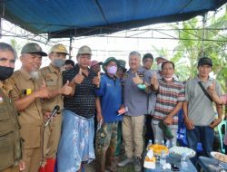 Bupati Pinrang Dialog dengan Sejumlah Petani di Desa Mattombong