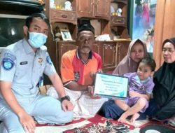Kurang dari 24 Jam, Jasa Raharja Salurkan Santunan Kecelakaan di Pamboang