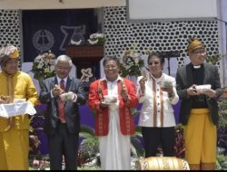 Hadiri Puncak Perayaan 75 Tahun Gereja Toraja, Ini Harapan Bupati Toraja Utara