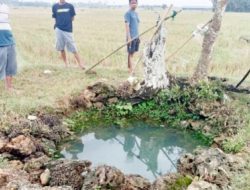 Puluhan Warga Bone Datangi Sumur Tua Manurungnge, Apa yang Mereka Lakukan?