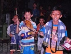 Ibu-ibu di Majene Mengeluh, Tempat Sampahnya Hilang Diambil Anak-anak Pembangun Sahur