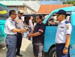Patut Ditiru, Dishub Majene Pasang Tempat Sampah Mini di Angkutan Pete-pete