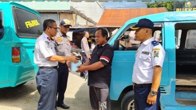 Patut Ditiru, Dishub Majene Pasang Tempat Sampah Mini di Angkutan Pete-pete