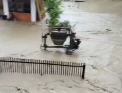 Sungai Deking Meluap, Jalan Trans Sulawesi di Malunda Lumpuh Total