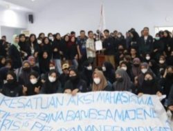 DPRD Majene Terima Aksi Unjuk Rasa Ratusan Mahasiswa STIKES BBM