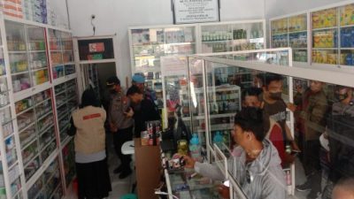 Polisi datangi apotek di majene