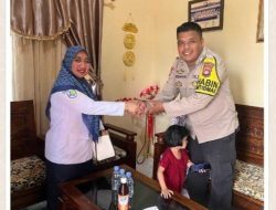 Pastikan Kondisi Pasien Obat Expired, Direktur RSUD Majene Kunjungi Korban