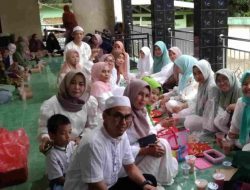Alumni 94 Smansa Majene Buka Puasa Bersama Ratusan Anak Yatim di Simullu