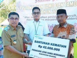 Bupati Majene Serahkan Santunan Kematian Nelayan dari JAMSOSTEK