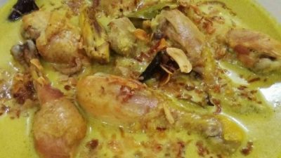 opor ayam bumbu kuning