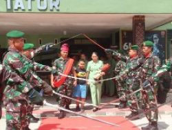 Kodim 1414/Tator melaksanakan Tradisi pedang Pora pelepasan Letkol Inf Monfi Ade Candra